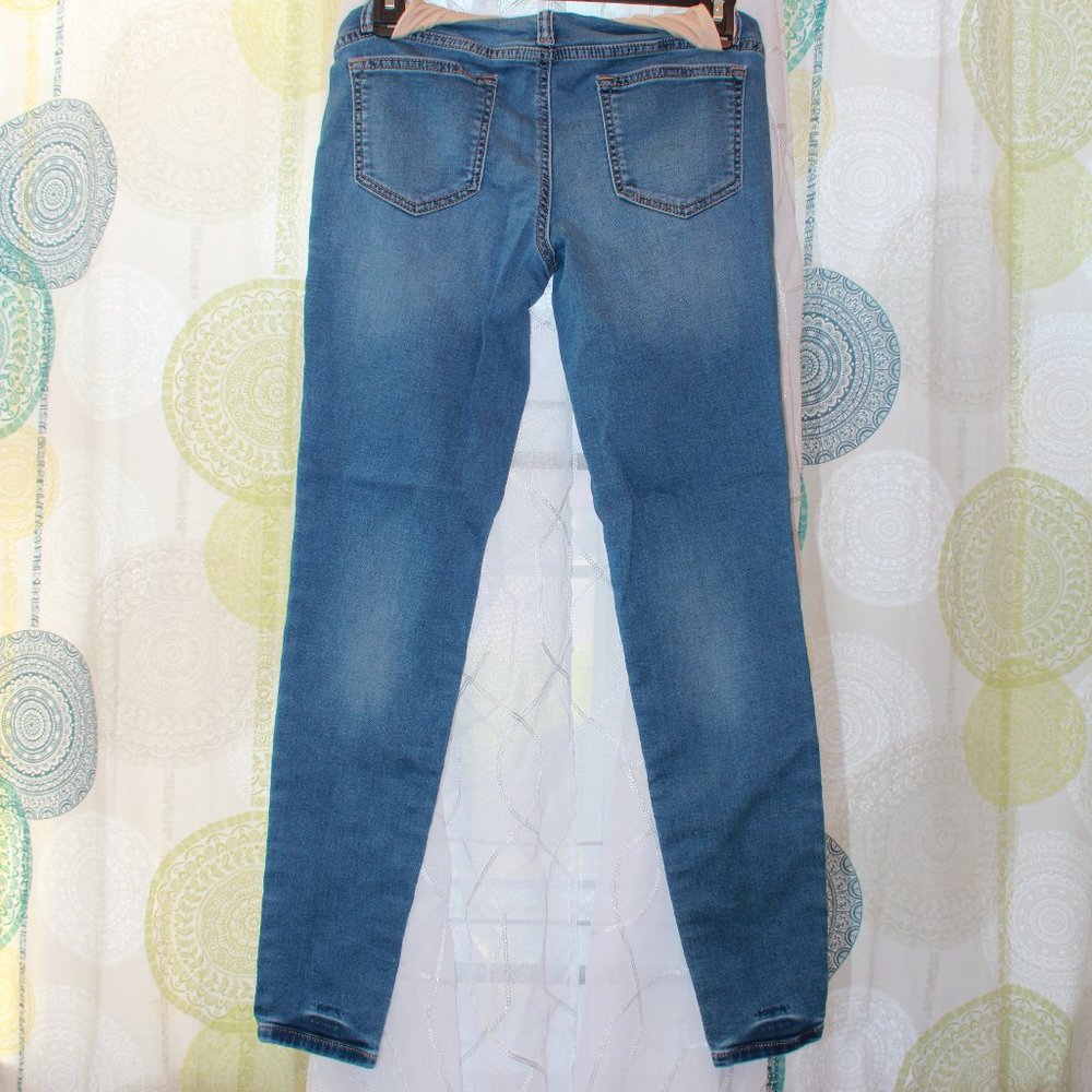a glow | Maternity Light Wash Jeggings - Picture 2 of 6